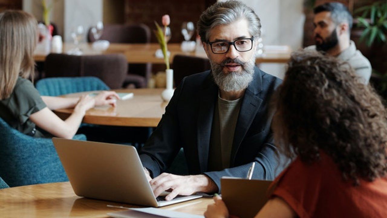 Top Performers Don't Always Give the Best Advice