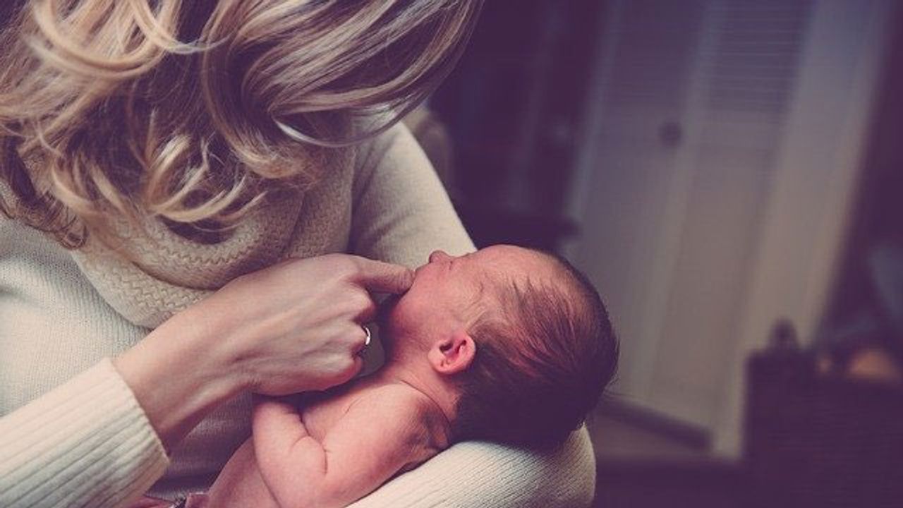How Do Maternal Antibodies Protect Babies From Cytomegalovirus?
