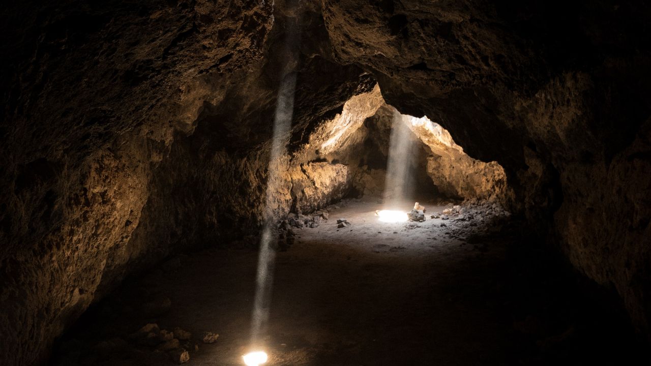 Previously Unknown Bacteria Discovered in Hawaiian Lava Caves