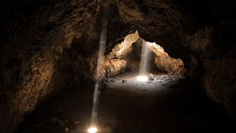 Previously Unknown Bacteria Discovered in Hawaiian Lava Caves