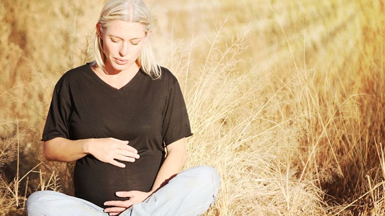 More Folic Acid Needed in Flour To Prevent Severe Birth Defects