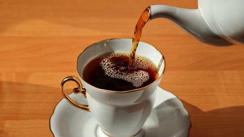 Tea Drinker Study Suggests Health Benefits for Black Tea