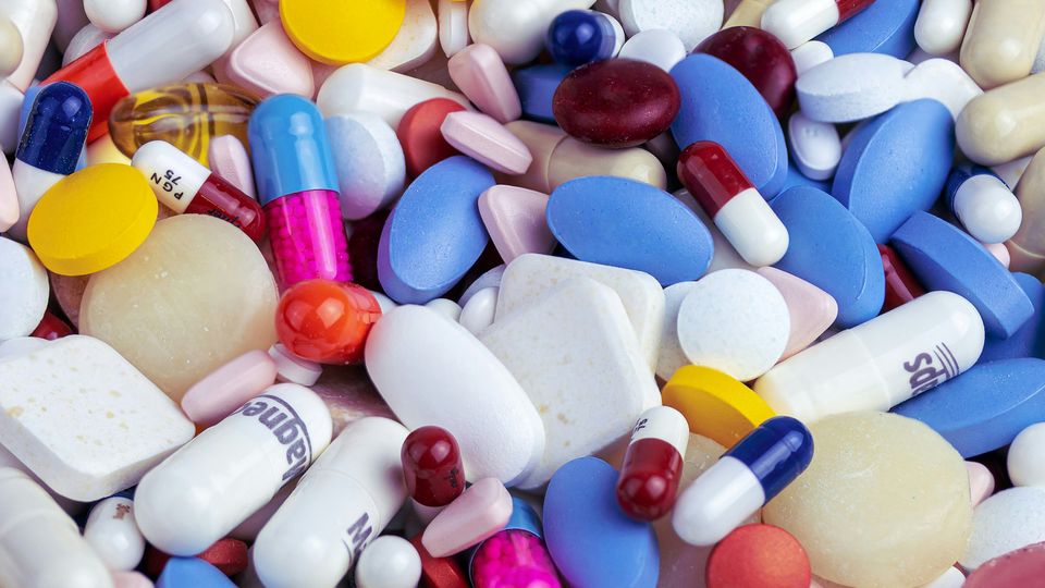 A collection of many different pills.