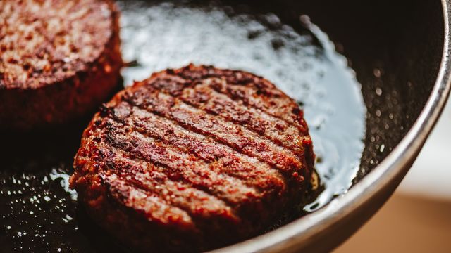 Burger in a fatty pan. 