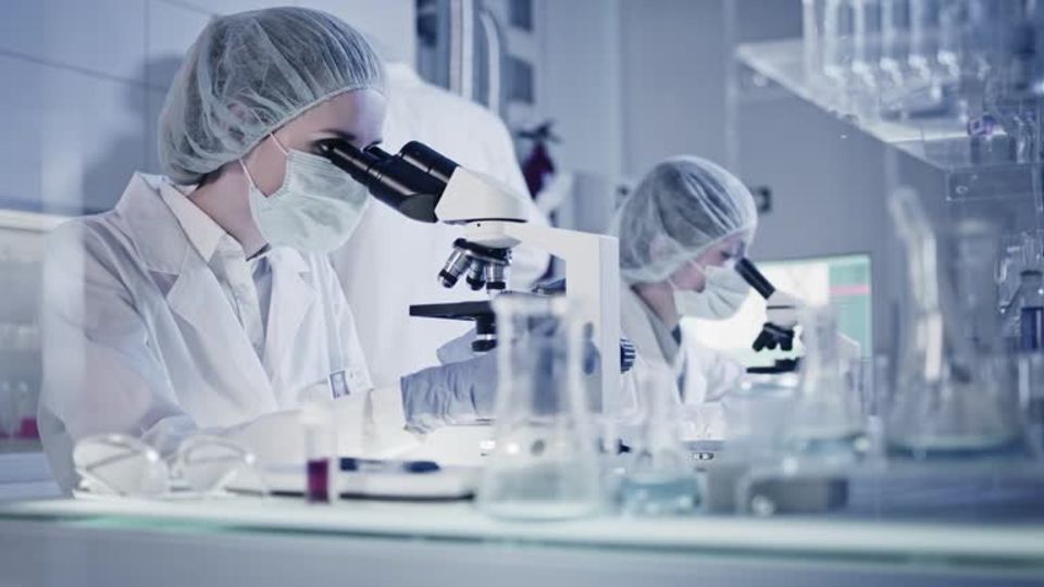 two ladies in science lab 