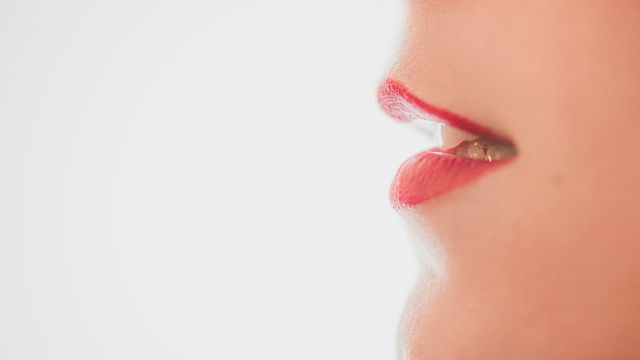Mouth Bacteria Linked to Brain Function Changes in Aging