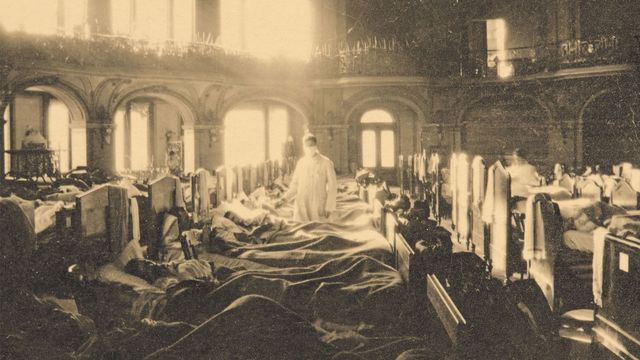 Emergency hospital in Zurich's Tonhalle during the so-called “Spanish flu” in November 1918.