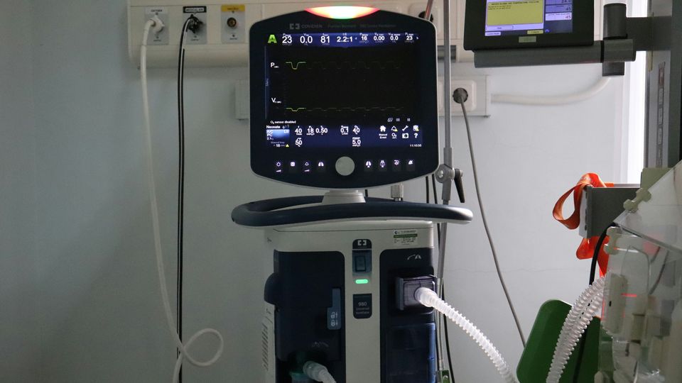 A dialysis machine in a hospital room.