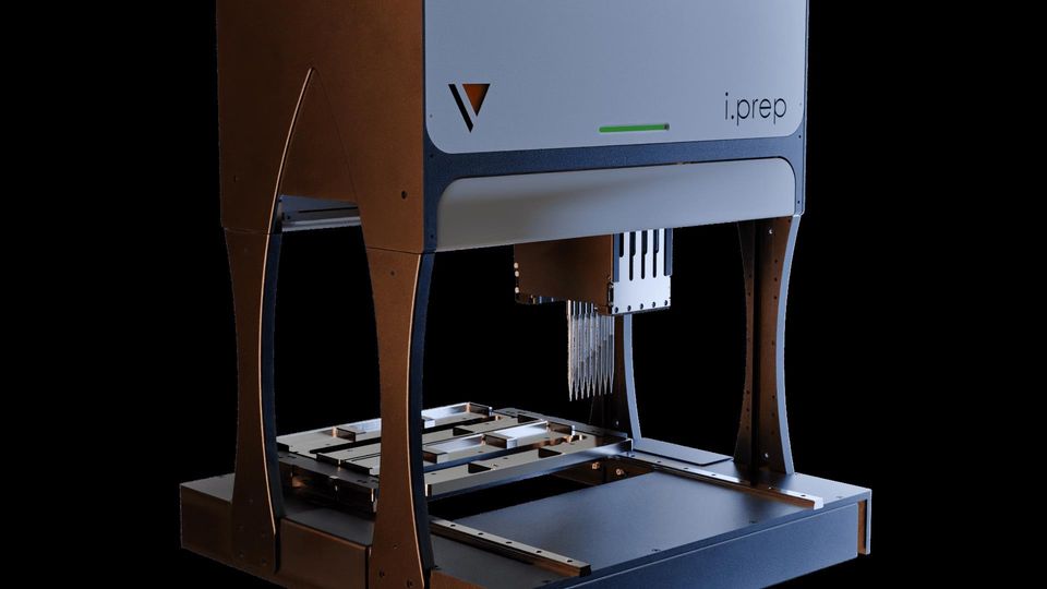 Automated liquid handling machine with multi-channel pipetting head for lab automation workflows.