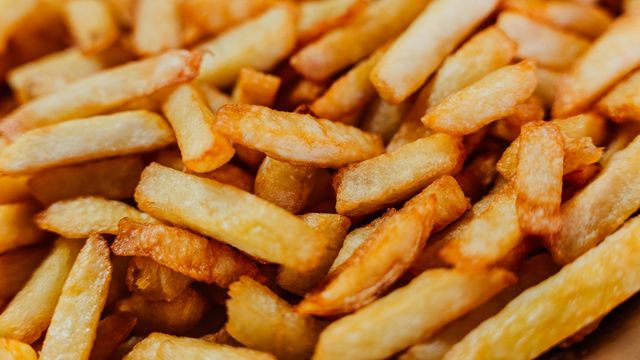 Microwave Frying Lowers Oil Content for Healthier French Fries