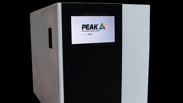 PEAK Scientific Genius NEO nitrogen generator with touchscreen display. 