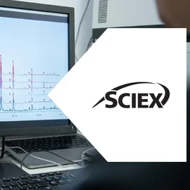 Mass Spec instrument display showing multiple spectral traces and peaks.