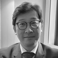 Headshot of Hyung Heon Kim in greyscale