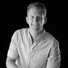 A picture of Dr Graham Broder
