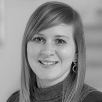 Headshot of Dr. Samantha Pearman-Kanza in greyscale.